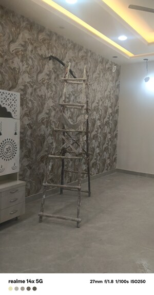 Master Bedroom in 3 BHK Builder Floor at Rps Palms, Sector 88 – for Sale