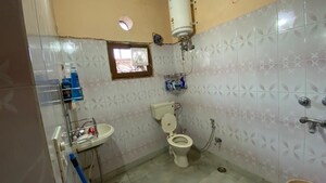 Master Bedroom in 4 BHK Builder Floor at Greater Kailash I – for Rent