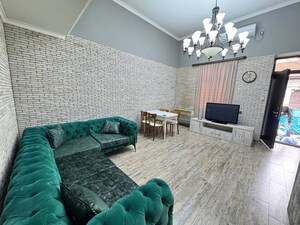 Living Room in 3 BHK Builder Floor at Vasant Kunj – for Rent