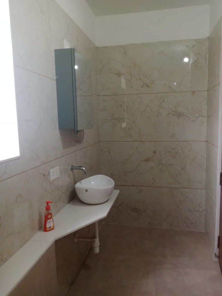 Bathroom, harni 3 Bedroom 1820 Sq.Ft. Apartment In Harni Vadodara 9451218