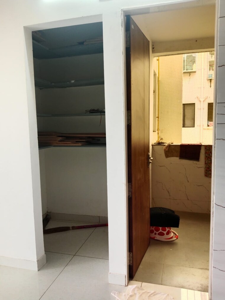 Bathroom, harni 3 Bedroom 1820 Sq.Ft. Apartment In Harni Vadodara 9451218