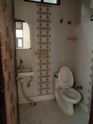 Master Bedroom in 3 BHK Builder Floor at Dwarka Mor – for Rent