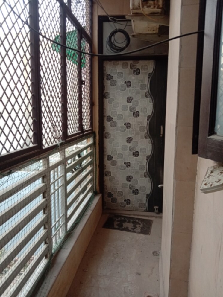 Balcony, dwarka mor 3 Bedroom 630 Sq.Ft. Builder Floor In Dwarka Mor Delhi 9451278