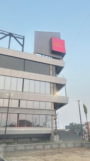  Shop – Exterior View View at SKA Arcadia, Wave City - for Sale