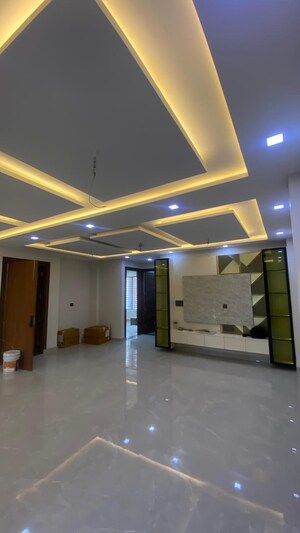 Room in 3 BHK Apartment at Lavender Floors, Sector 89 – for Sale