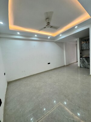 Room in 3 BHK Builder Floor at Saket – for Sale