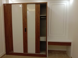 Room in 3 BHK Builder Floor at Dwarka Mor – for Sale