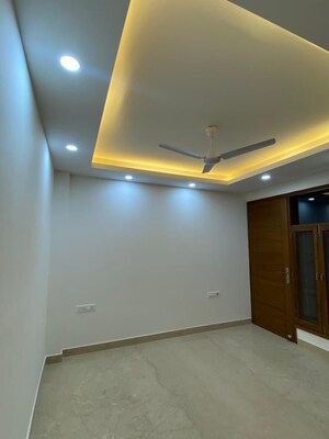 Room in 2 BHK Builder Floor at Malviya Nagar – for Sale