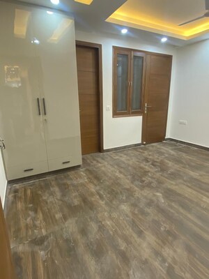 Room in 2 BHK Builder Floor at Malviya Nagar – for Sale