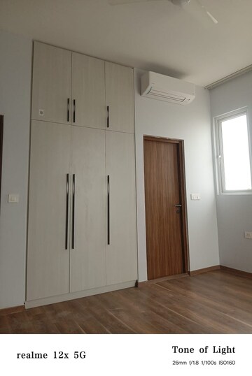 Room in 4 BHK Apartment at Conscient Hines Elevate, Sector 59 – for Rent