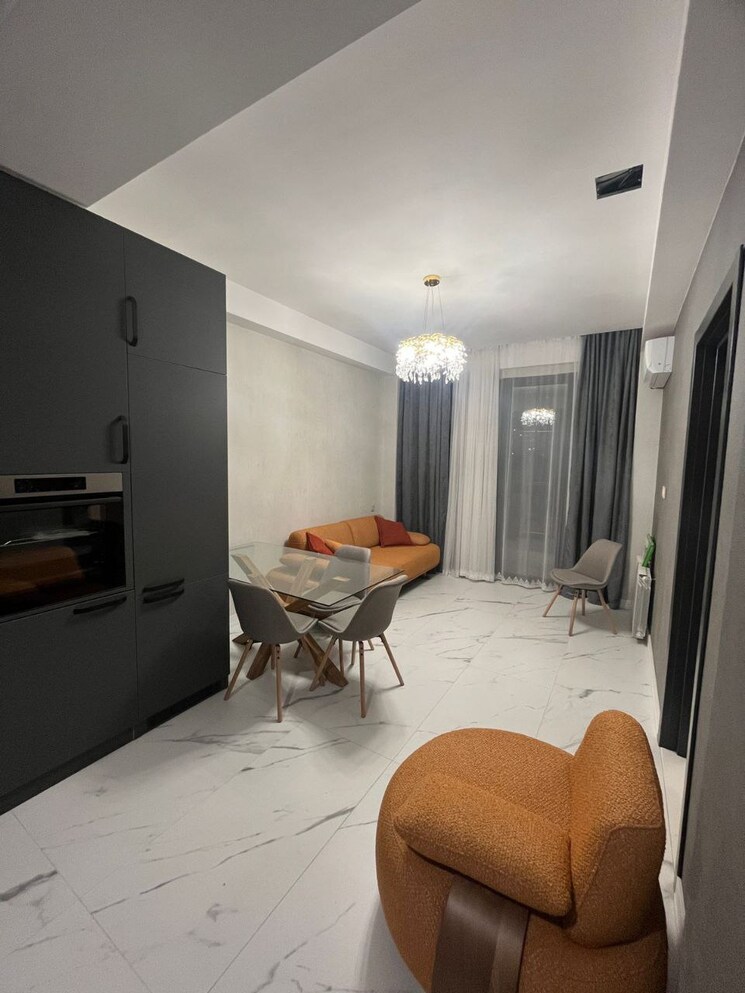 Living Room, safdarjung enclave 3 Bedroom 167 Sq.Yd. Builder Floor In Safdarjung Enclave Delhi 9451718