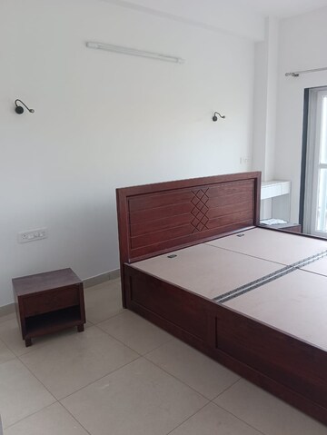 Room in 2 BHK Builder Floor at Sector 14 – for Rent