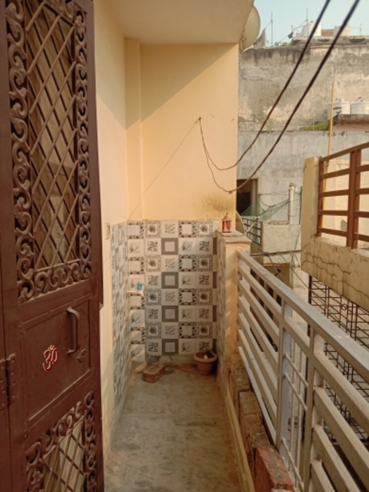 Balcony, dwarka mor 2 Bedroom 450 Sq.Ft. Builder Floor In Dwarka Mor Delhi 9451927