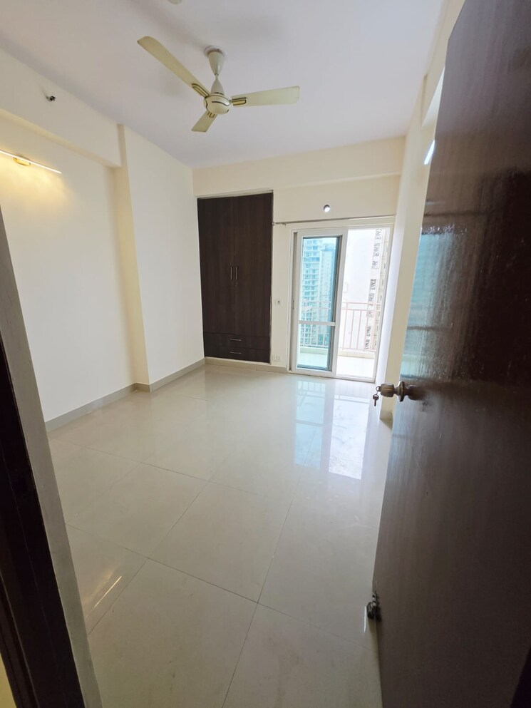 Room, mahagun-moderne 3 Bedroom 1435 Sq.Ft. Apartment In Sector 78 Noida 9451820