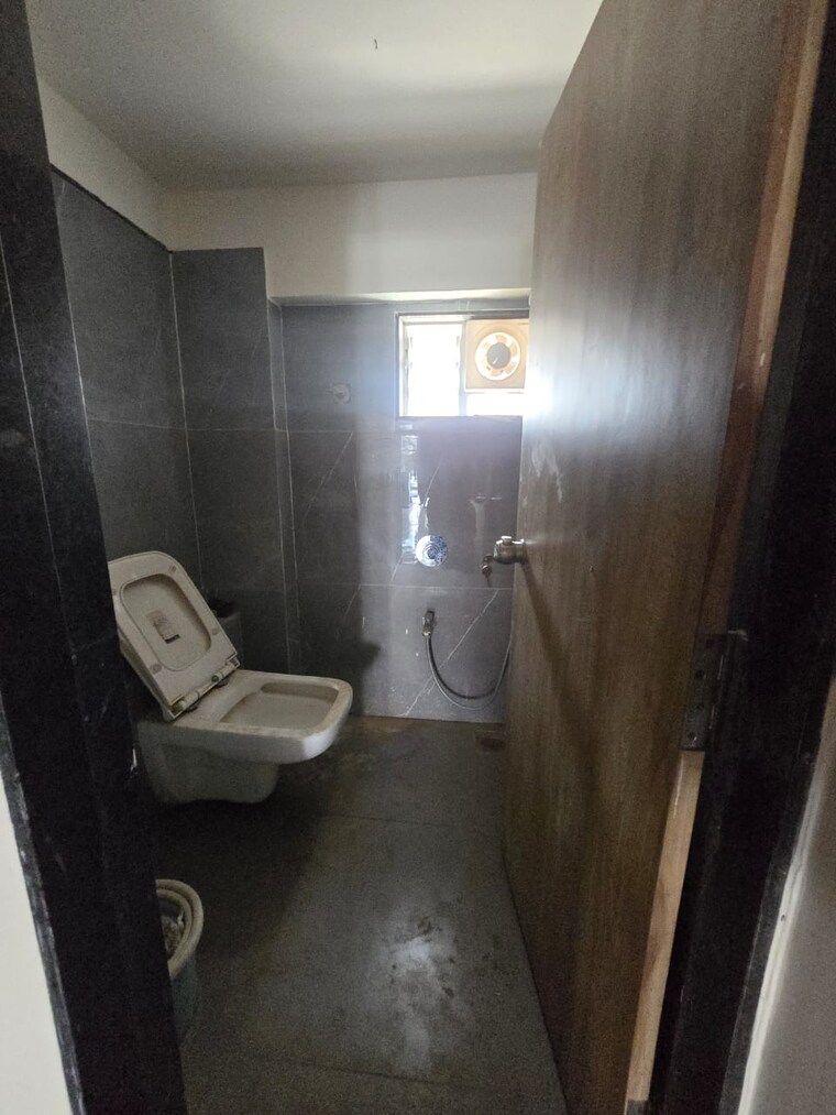Bathroom, akota Commercial Office Space 1100 Sq.Ft. In Akota Vadodara 9451876