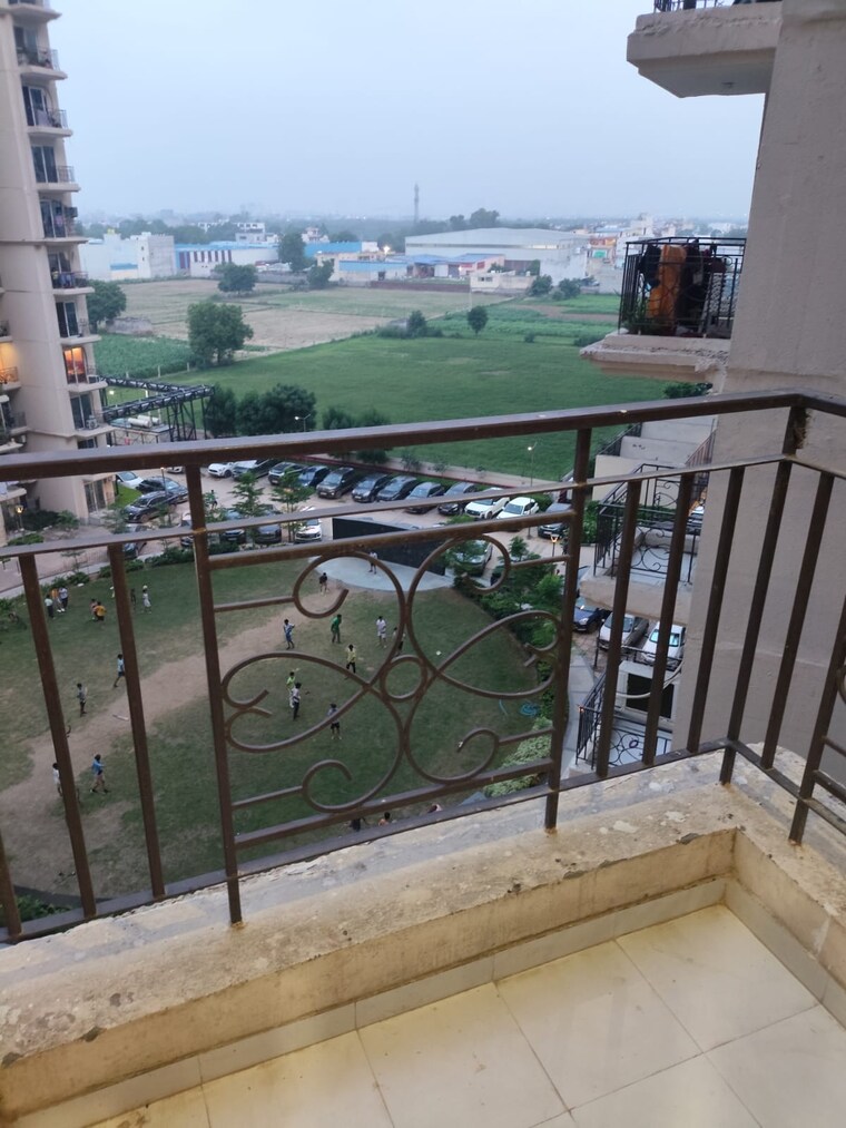 Balcony, signature-global-the-millennia 2 Bedroom 800 Sq.Ft. Apartment In Sector 37d Gurgaon 9451935