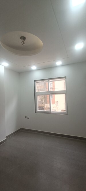 Room in 3 BHK Builder Floor at Rohini Sector 25 – for Sale