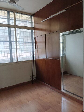 Room in 3 BHK Builder Floor at Sector 14 – for Rent