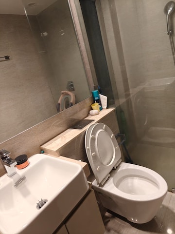 Bathroom in 1.5 BHK Apartment at Hiranandani Avalon, Powai – for Rent