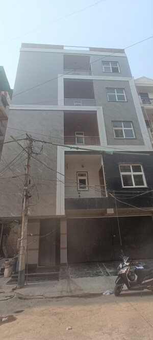 3 BHK Builder Floor For Sale in Rohini Sector 25