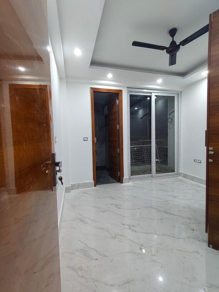 Room, saket 2 Bedroom 950 Sq.Ft. Apartment In Saket Delhi 9452092