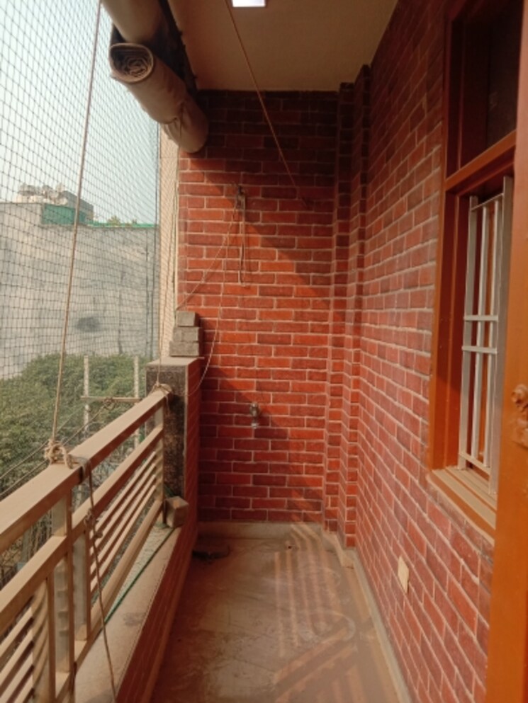 Balcony, dwarka mor 3 Bedroom 630 Sq.Ft. Builder Floor In Dwarka Mor Delhi 9452146
