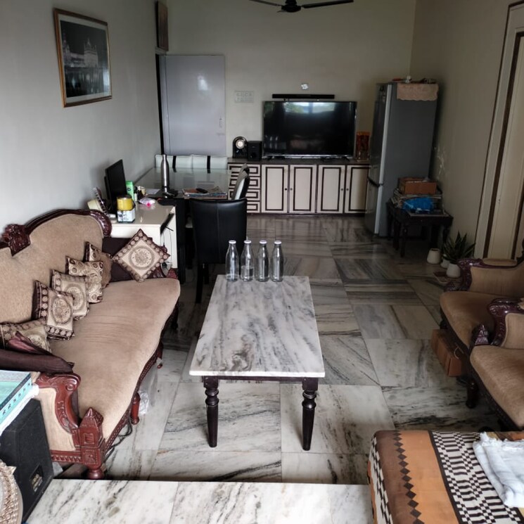 Team Area, colaba 3 Bedroom 1000 Sq.Ft. Apartment In Colaba Mumbai 9452087