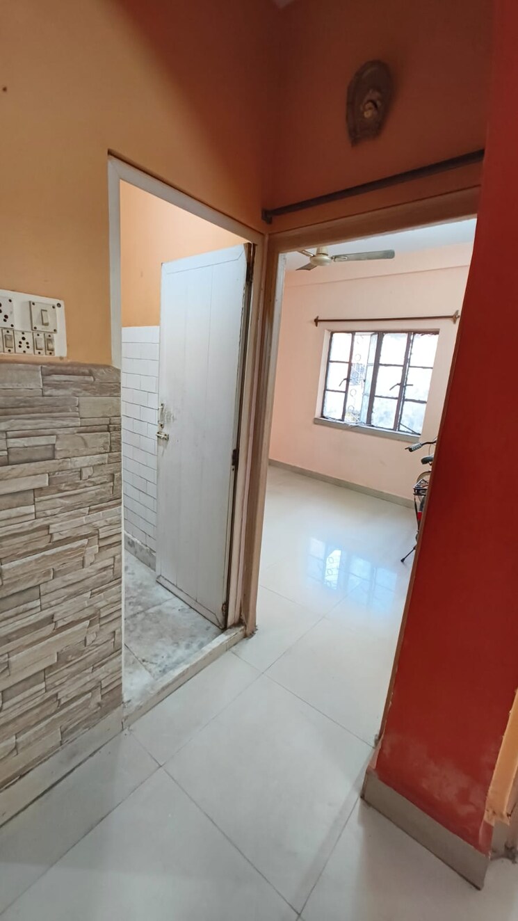 Room, kolkatta gpo 2 Bedroom 600 Sq.Ft. Apartment In Kolkatta Gpo Kolkata 9452250