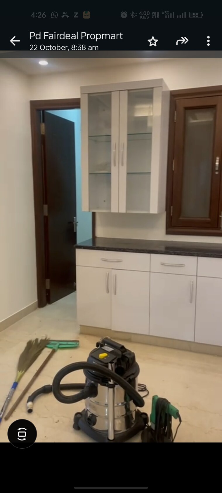 Room, chittaranjan park 3 Bedroom 240 Sq.Yd. Builder Floor In Chittaranjan Park Delhi 9452252