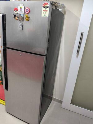 Room in 3 BHK Apartment at Shell Tower CHS, Chembur – for Rent