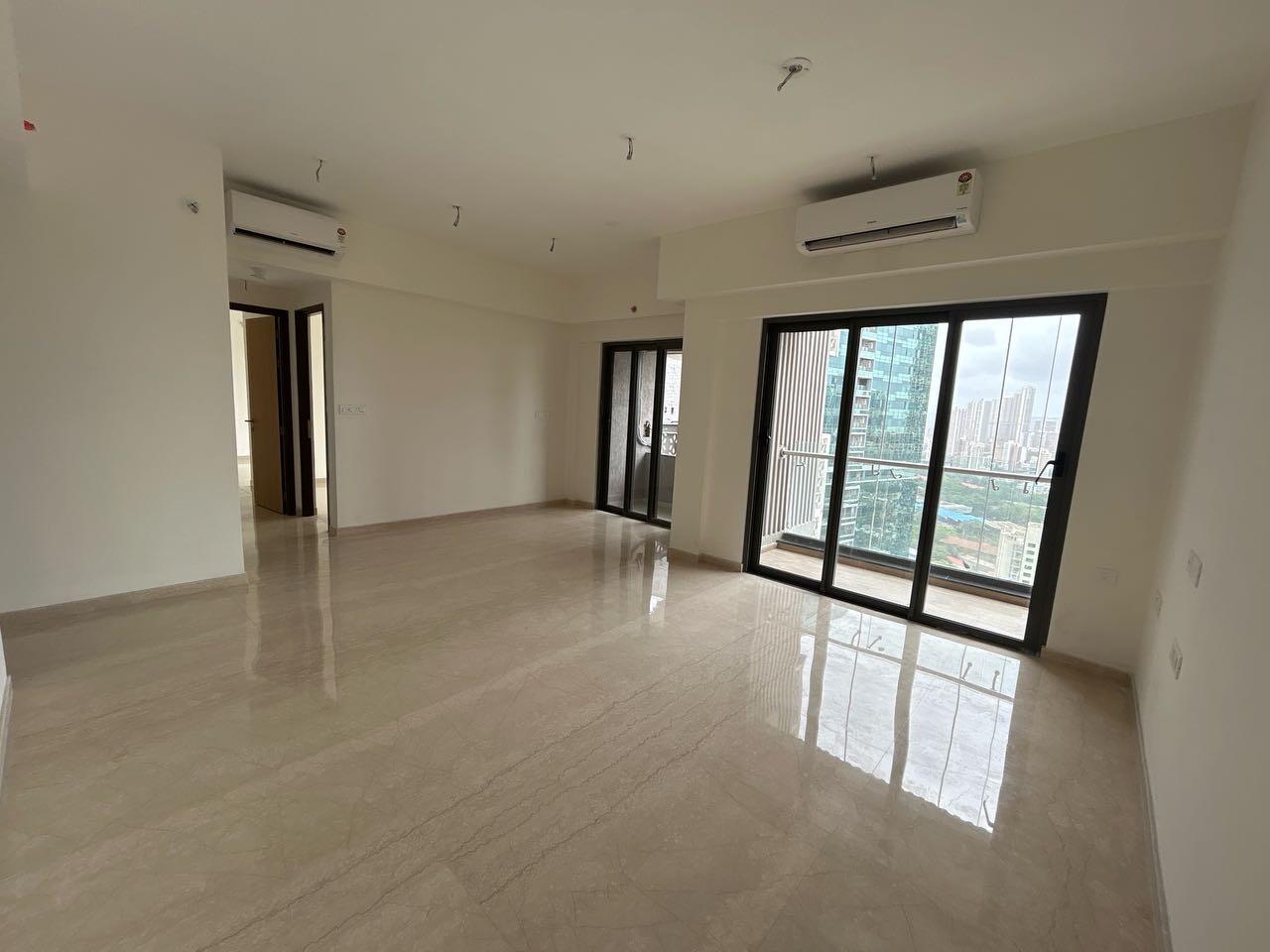 4 BHK + Servant Room Apartment For Sale in Lodha Vista