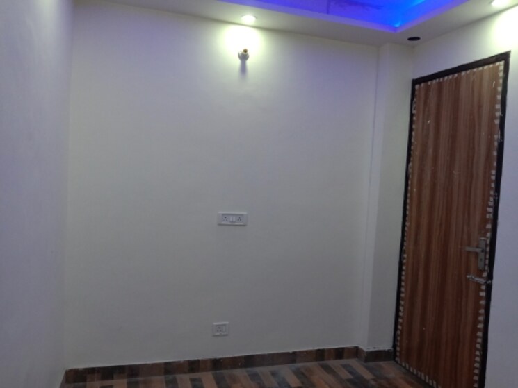 Room, dwarka mor 1 Bedroom 315 Sq.Ft. Builder Floor In Dwarka Mor Delhi 9452415