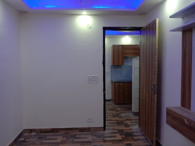 Room, dwarka mor 1 Bedroom 315 Sq.Ft. Builder Floor In Dwarka Mor Delhi 9452415