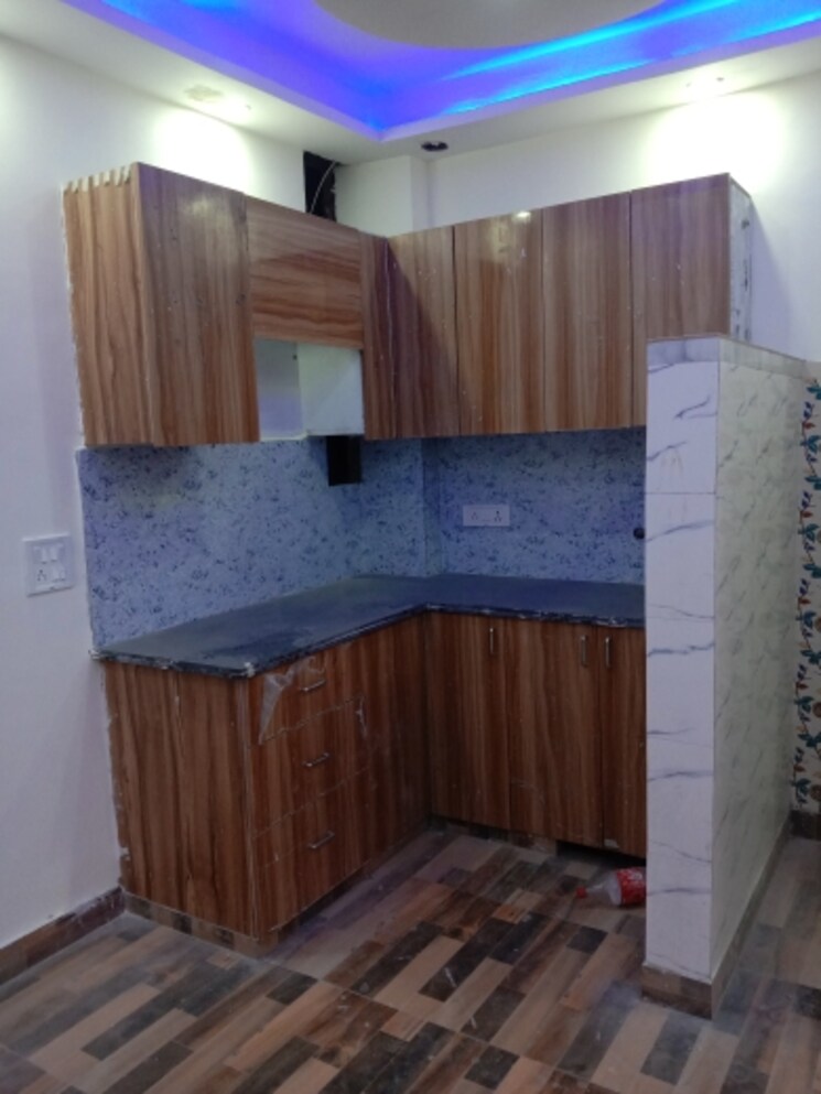 Kitchen, dwarka mor 1 Bedroom 315 Sq.Ft. Builder Floor In Dwarka Mor Delhi 9452415