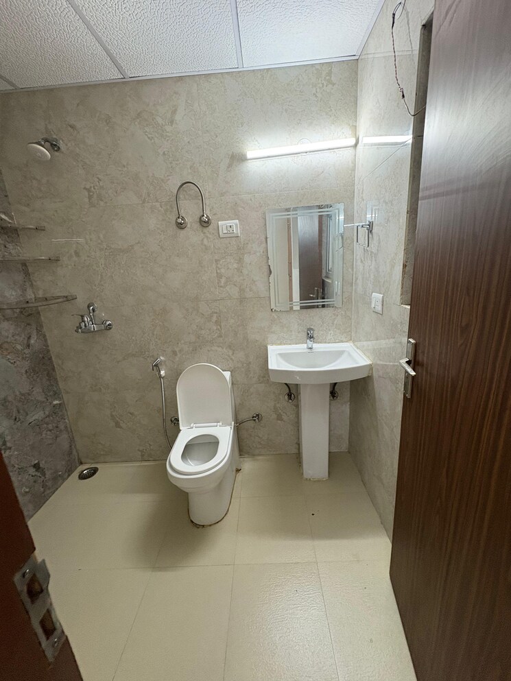 Bathroom, ace-divino 3 Bedroom 933 Sq.Ft. Apartment In Sector 1 Greater Noida Greater Noida 9452510