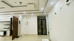 Room in 3.5 BHK Apartment at Omaxe New Chandigarh, North Mullanpur – for Rent