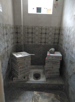 Bathroom in 6 BHK Independent House at Sindhi Colony – for Sale