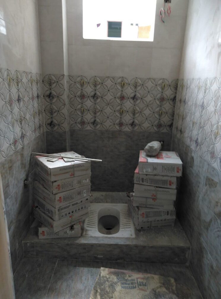 Bathroom, sindhi colony 6 Bedroom 3000 Sq.Ft. Independent House In Sindhi Colony Hyderabad 9452489