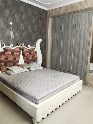 Bedroom in 3 BHK Builder Floor at Ardee City, Sector 52 – for Rent