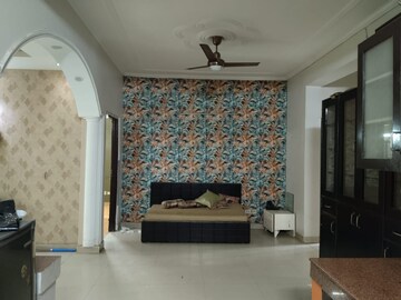 Bedroom in 3 BHK Builder Floor at Ardee City, Sector 52 – for Rent