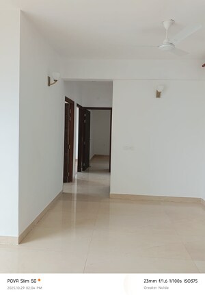 Room in 3 BHK Apartment at Ace Divino, Sector 1 Greater Noida – for Rent