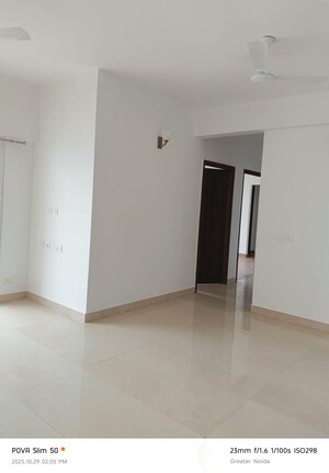 Room in 3 BHK Apartment at Ace Divino, Sector 1 Greater Noida – for Rent