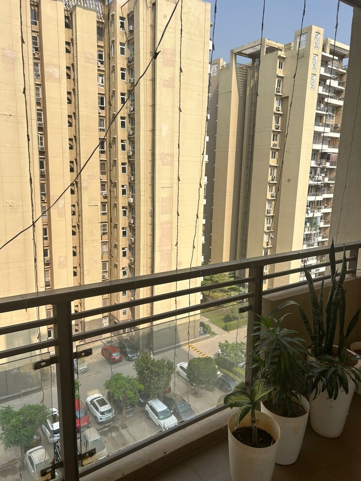 Balcony, tulip-violet 4 Bedroom 2010 Sq.Ft. Apartment In Sector 69 Gurgaon 9452563