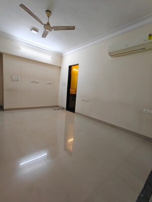 3 BHK Apartment For Rent in Yarrow Apartment, Powai