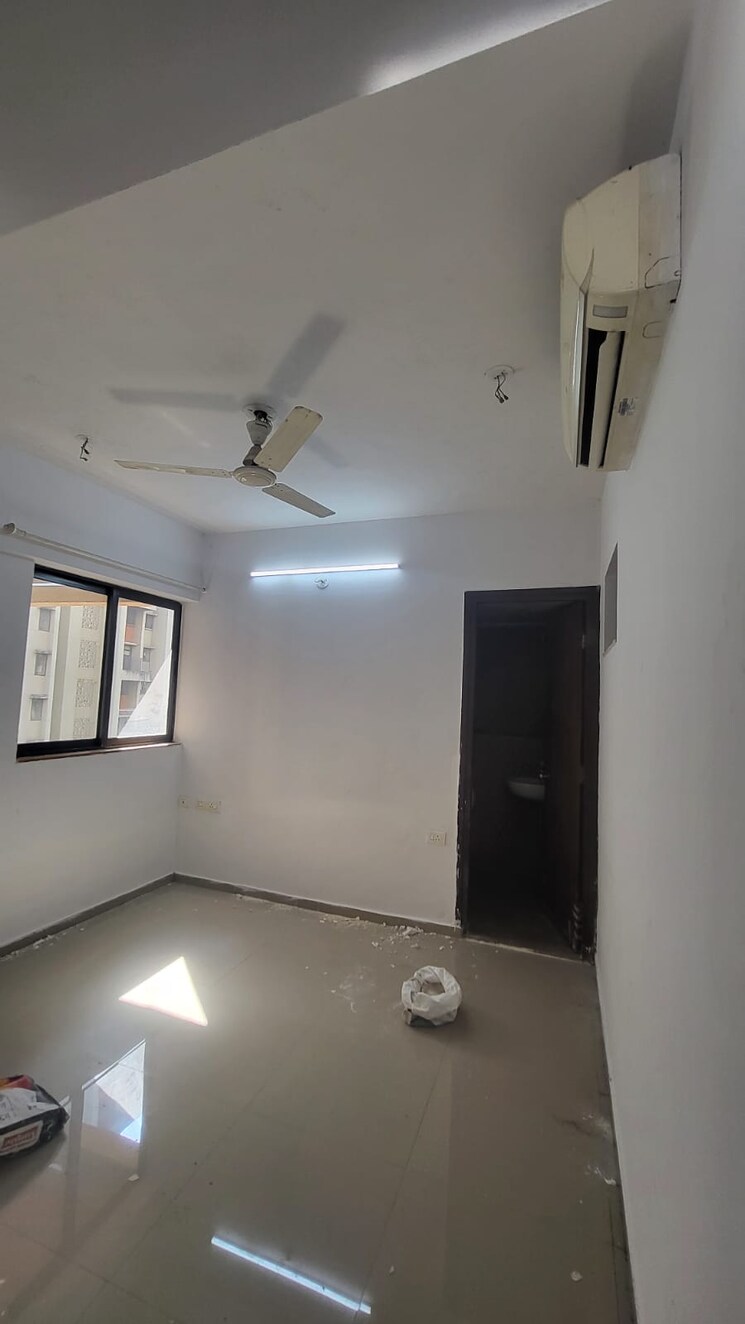 Room, lodha-lakeshore-greens 2 Bedroom 738 Sq.Ft. Apartment In Dombivli East Thane 9452576