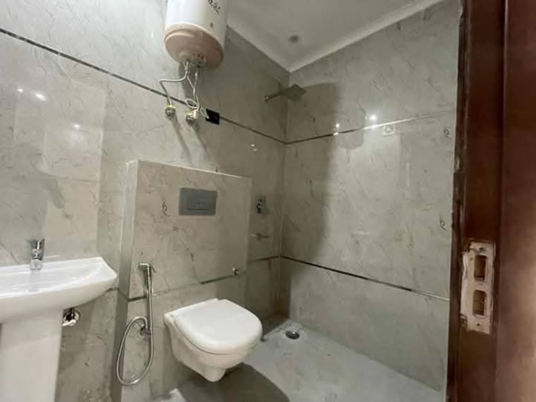 Bathroom, saket 3 Bedroom 500 Sq.Ft. Builder Floor In Saket Delhi 9452607