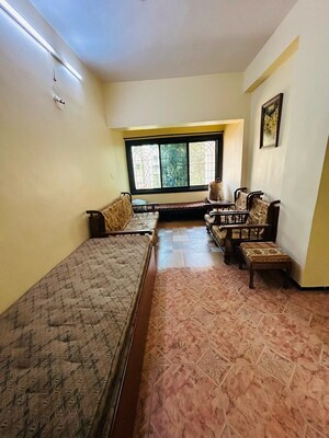 Living Room in 2 BHK Apartment at Seawoods – for Rent