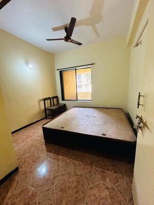 Bedroom in 2 BHK Apartment at Seawoods – for Rent