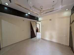 Room in 2 BHK Apartment at Seawoods – for Rent