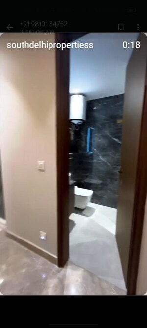 Furnished Amenities in 3 BHK Builder Floor at Chittaranjan Park – for Sale